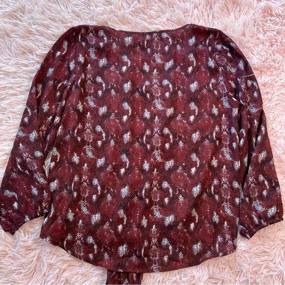West Kei Burgundy Blouse 🌺 NWT 🌺 hi low design 🌺 sizeXS - Picture 2 of 10